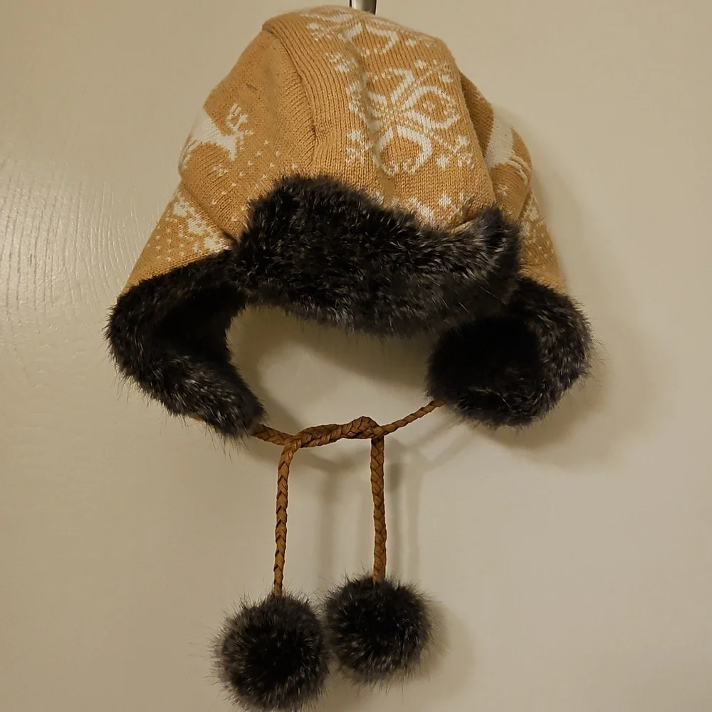 EUC Ladies' Steve Madden Wool-blend Knit Trapper Hat with Faux Fur Ear Flaps